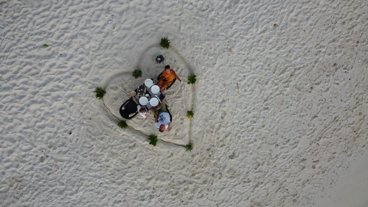 Ukulhas Villa Beach Hotel ภายนอก รูปภาพ