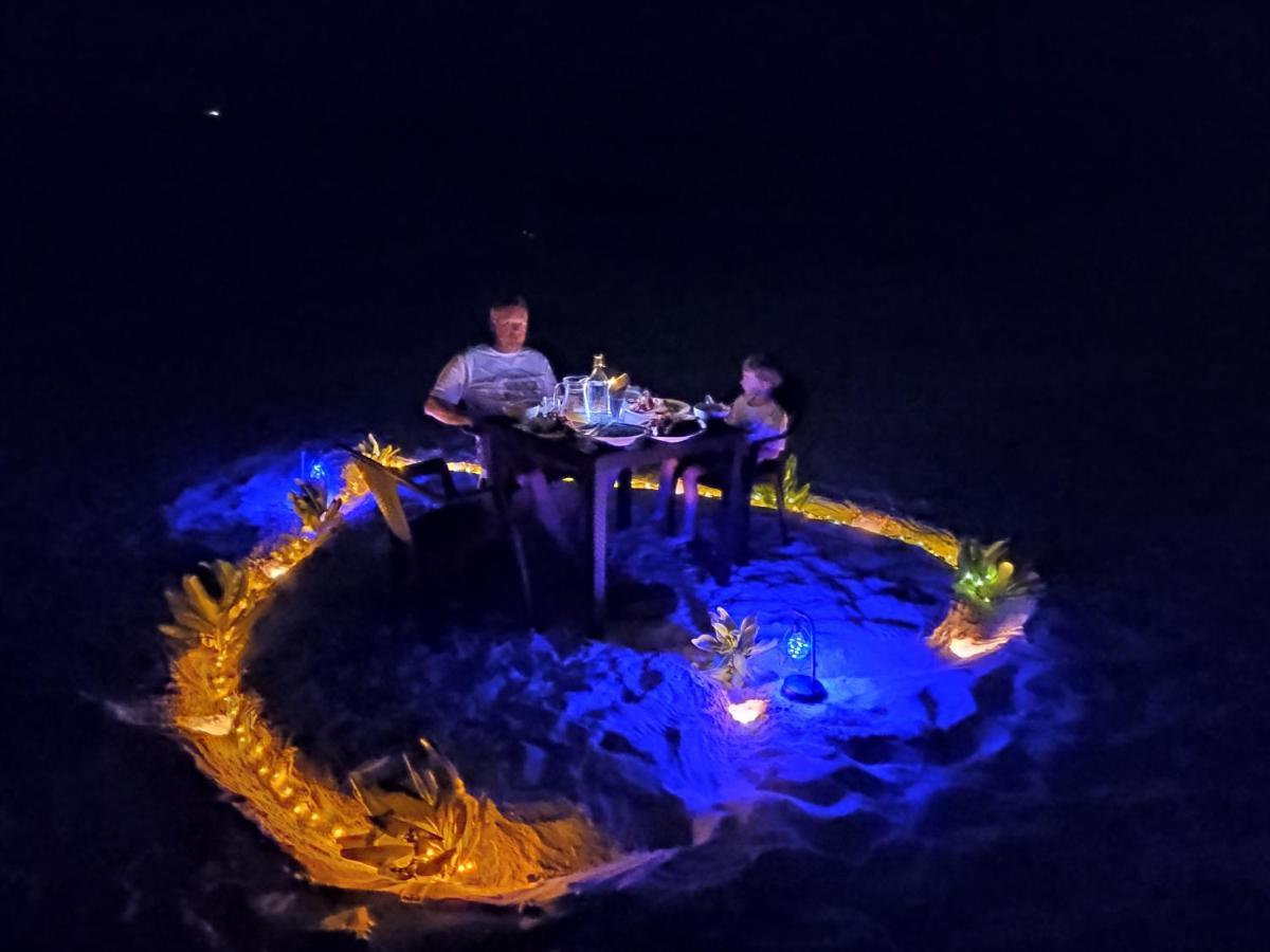 Ukulhas Villa Beach Hotel ภายนอก รูปภาพ