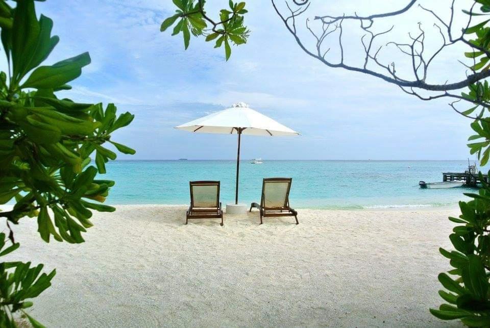 Ukulhas Villa Beach Hotel ภายนอก รูปภาพ