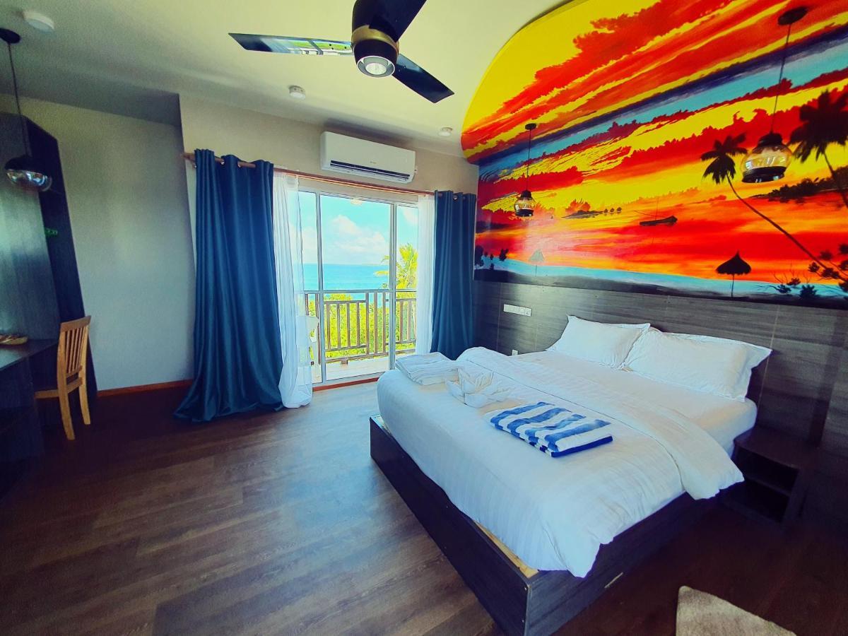 Ukulhas Villa Beach Hotel ภายนอก รูปภาพ