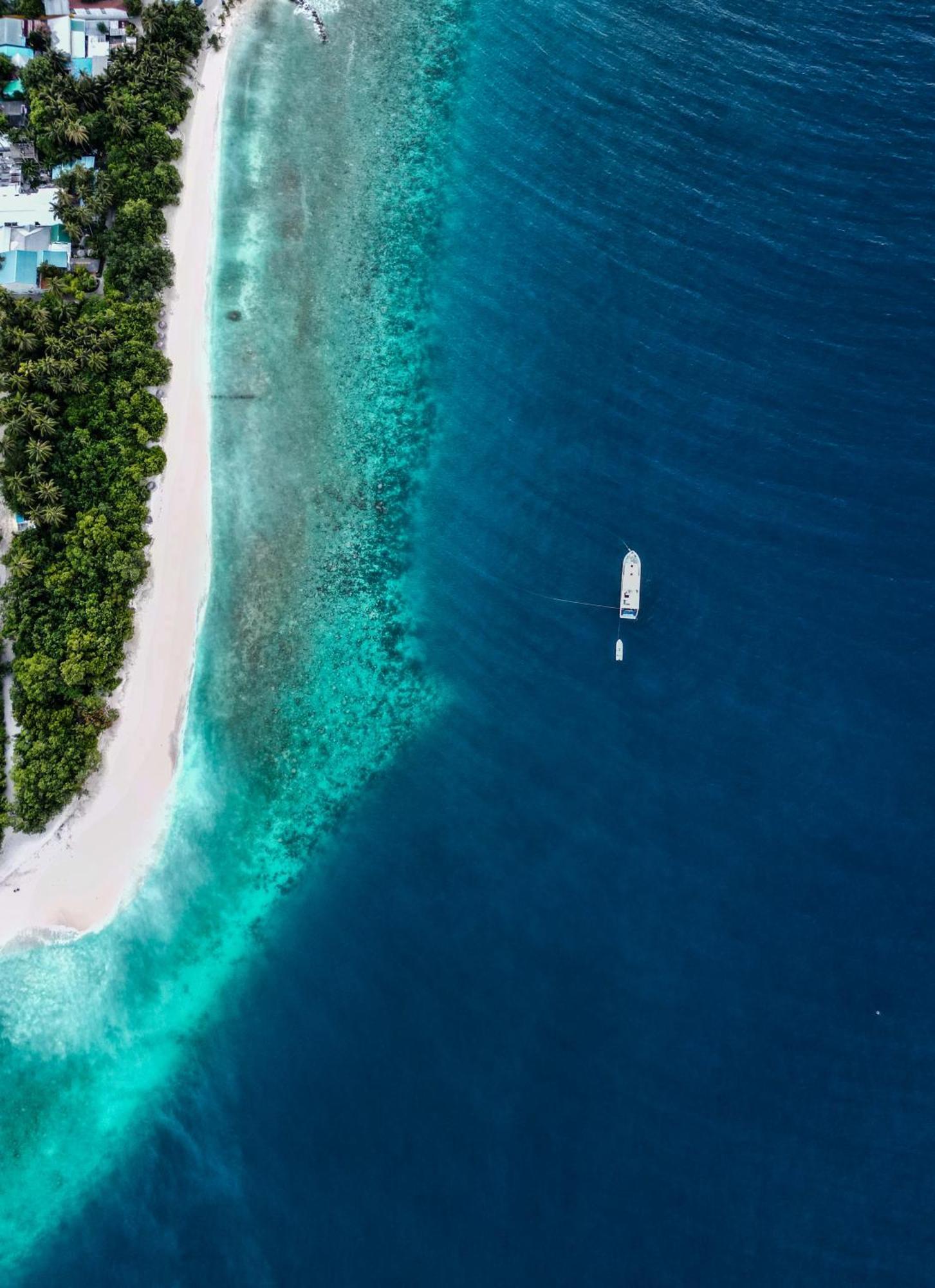 Ukulhas Villa Beach Hotel ภายนอก รูปภาพ