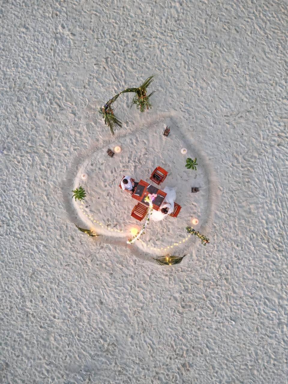 Ukulhas Villa Beach Hotel ภายนอก รูปภาพ