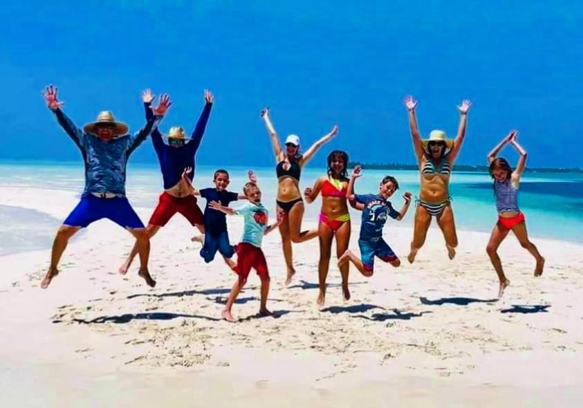 Ukulhas Villa Beach Hotel ภายนอก รูปภาพ